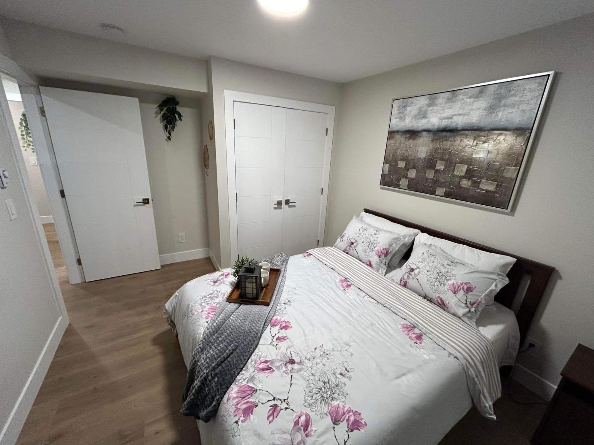 New, Spacious 2 Bedrooms In Downtown With Free Parking! Maple Ridge Exteriér fotografie